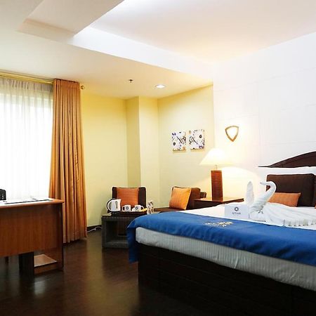 โรงแรมสตาร์ Davao ภายนอก รูปภาพ